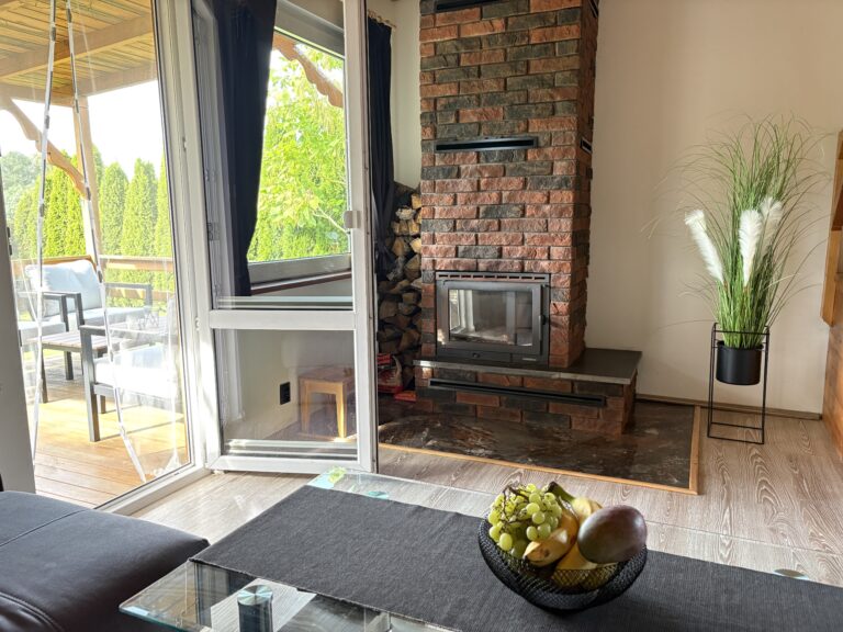 Domek 2 II cierplewo hills salon i taras